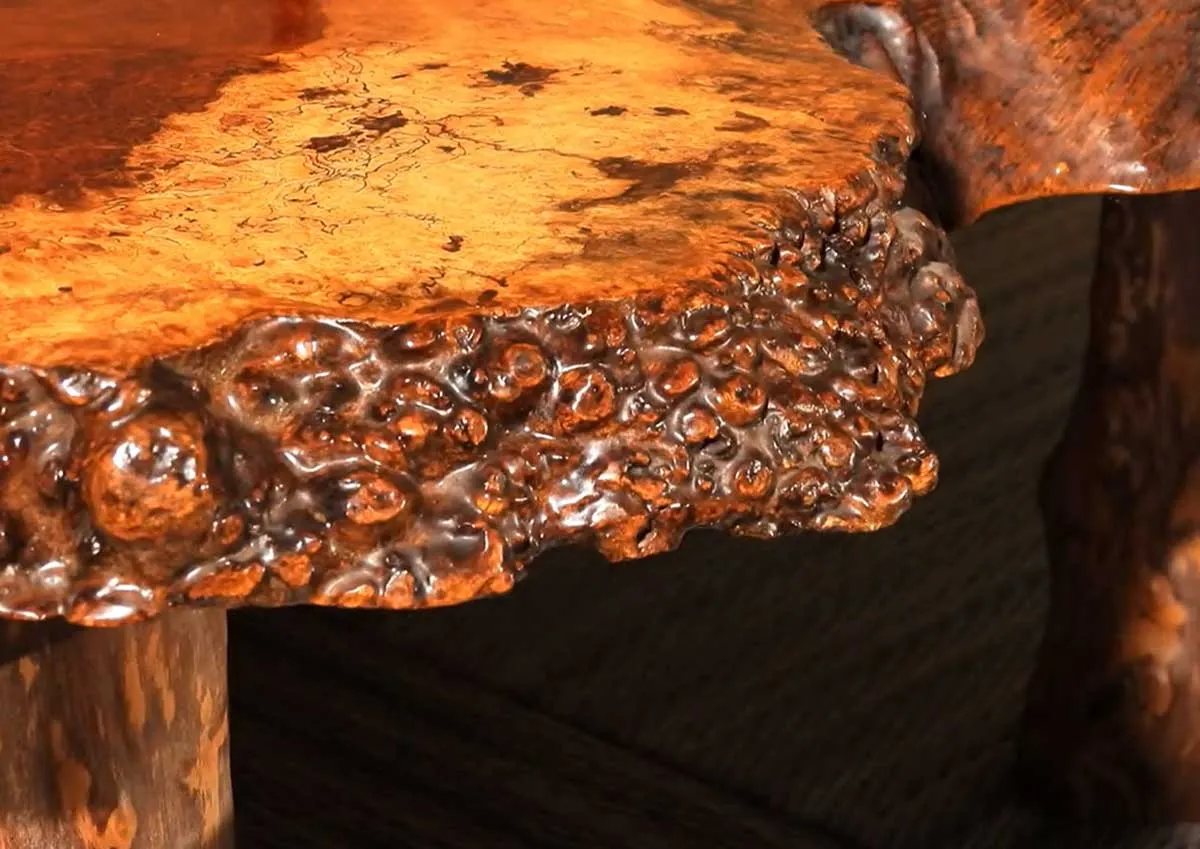 ネットオークションで買った古い一枚板テーブルを磨いてみた